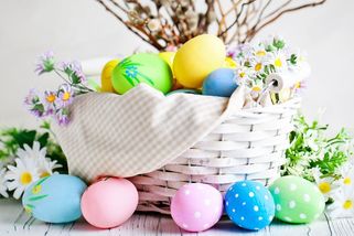 Proč se peče beránek, barví vajíčka a kde se vzal zajíček jako symbol Velikonoc - Proženy.cz